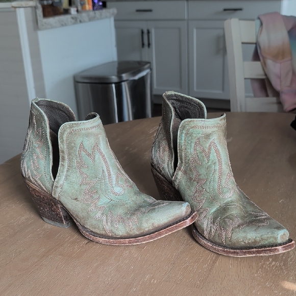 Ariat Shoes - Ariat Brown Leather Western Boots